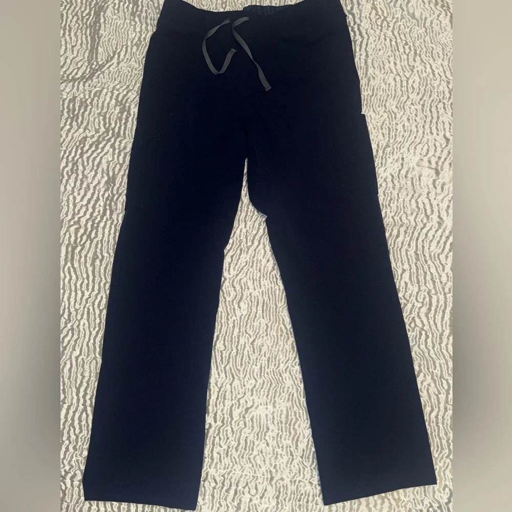 Men’s figs Leon technical cargo pants mens XL color 1280 Navy Blue pristine
